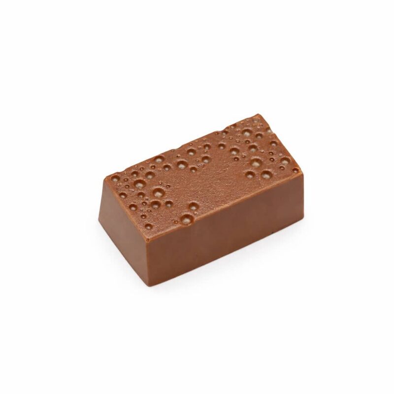 Crispy rice milk pralines